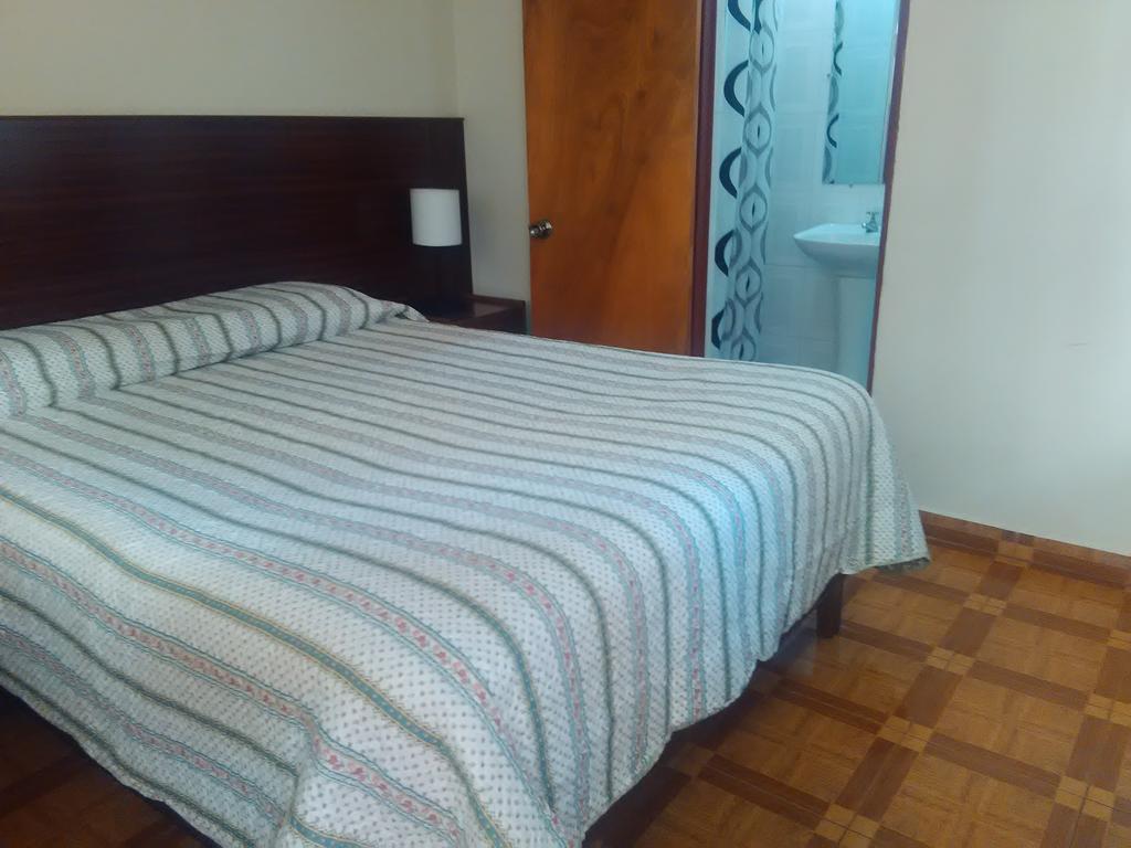 Hostal El Loa Calama Zewnętrze zdjęcie