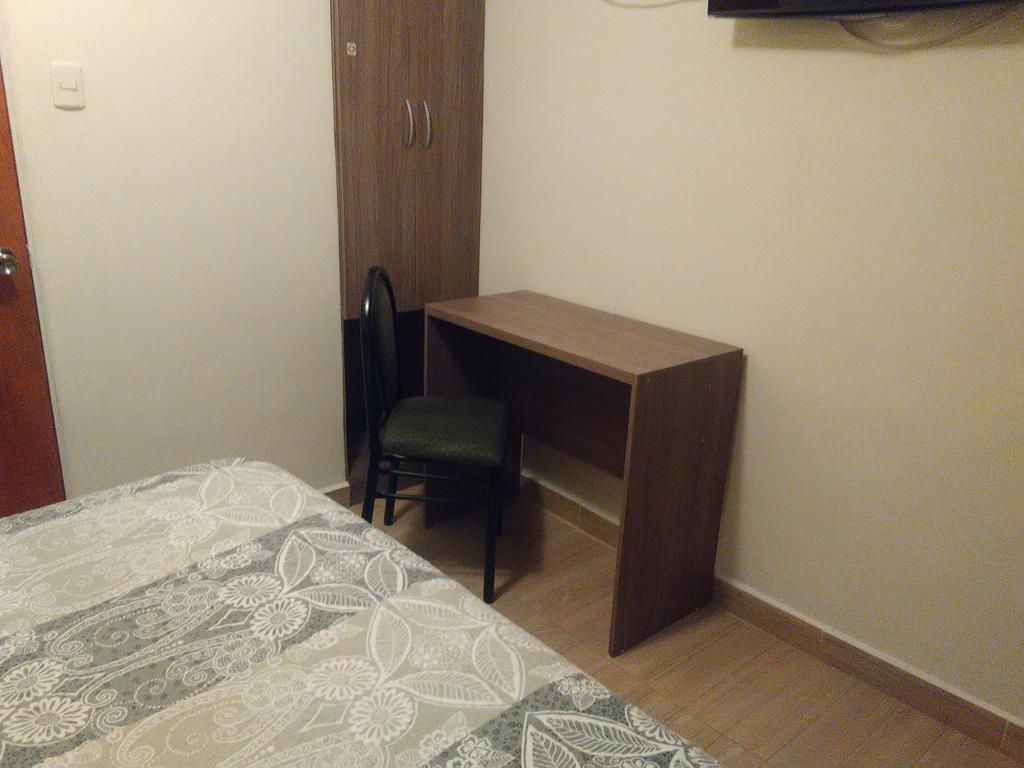 Hostal El Loa Calama Zewnętrze zdjęcie